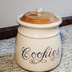 Vintage cookie jar